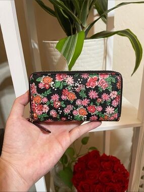 Coach Black Floral Zip Small Wallet